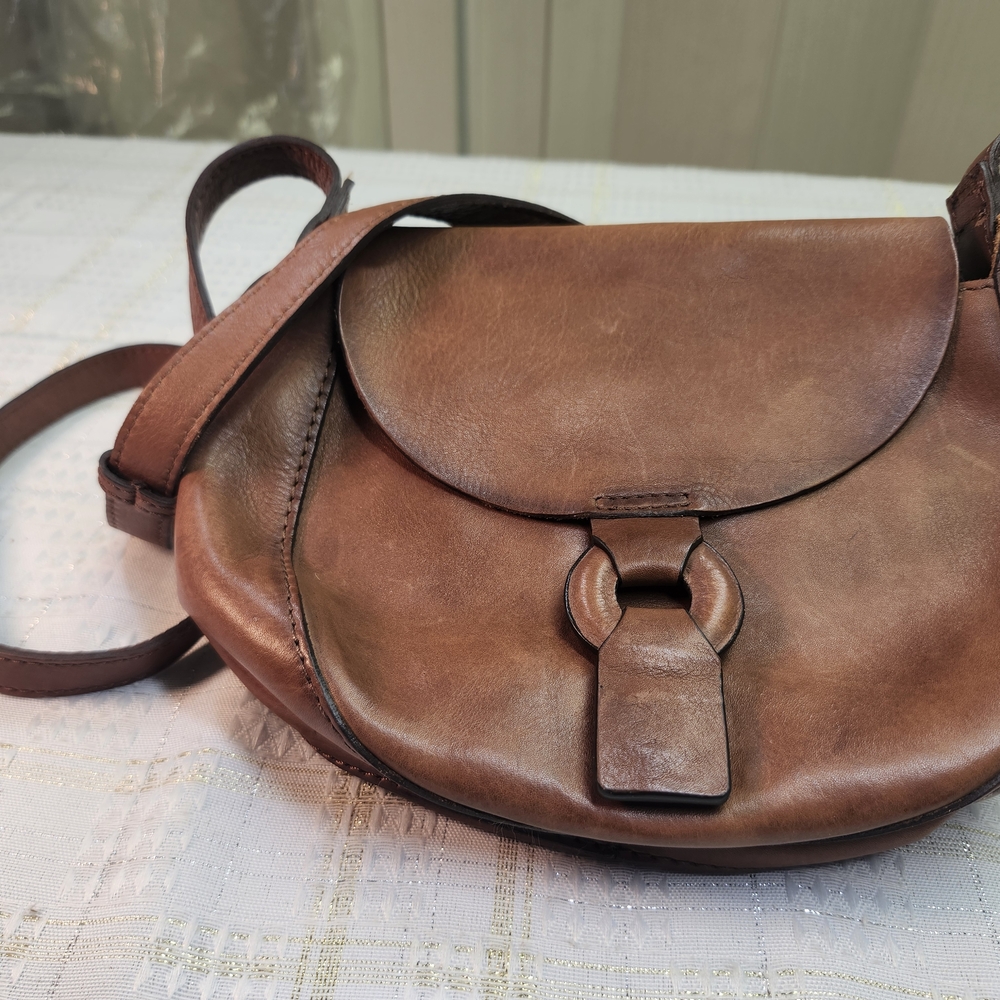 Brown Leather Crossbody Saddle Bag with Ring Detail - Picture 3 of 4